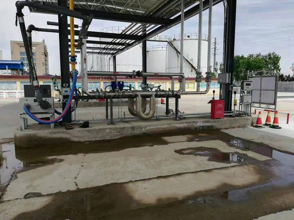 鶴管油氣回收裝置 